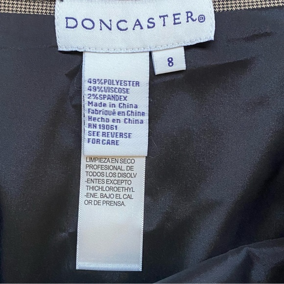 DONCASTER Suit NEW Skirt and Jacket Size 8 Tan Black - Picture 7 of 13